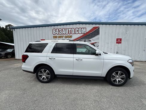 Used 2024 Ford Expedition Limited RWD image 9