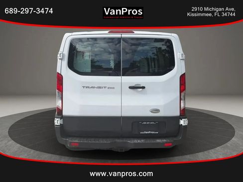 Used 2015 Ford Transit 250 130 Low Roof RWD image 4