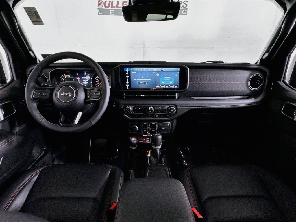 Used 2025 Jeep Wrangler Unlimited Rubicon AWD/4WD image 30