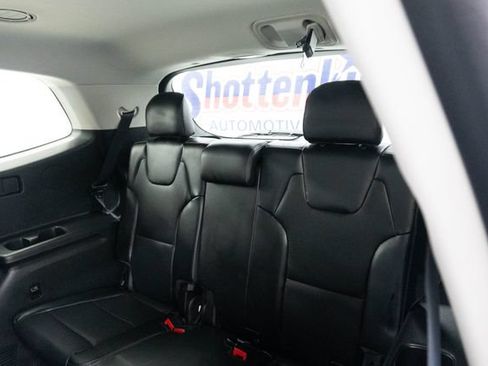 Used 2025 Kia Telluride LX FWD image 21