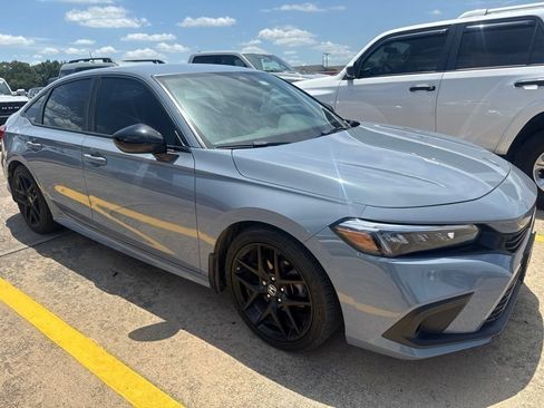Used 2024 Honda Civic Sport image 3