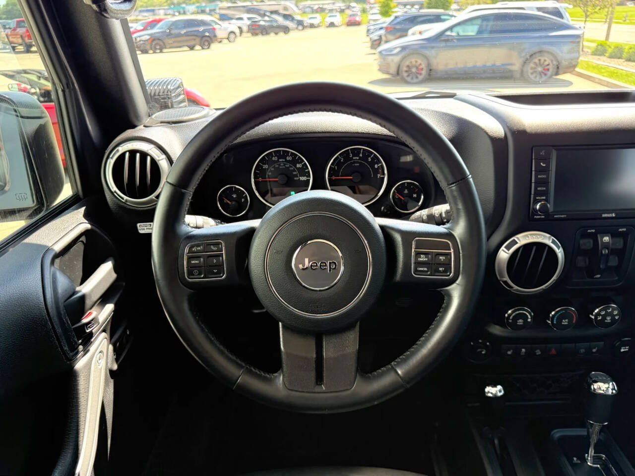 Used 2017 Jeep Wrangler Unlimited Rubicon w/ Connectivity Group AWD/4WD image 16