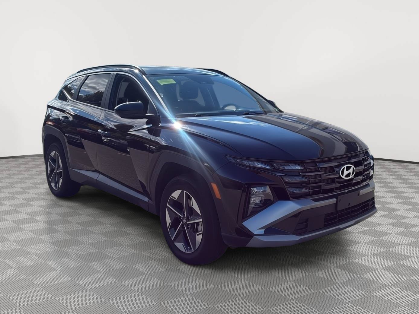 Certified 2025 Hyundai Tucson SEL AWD/4WD image 3