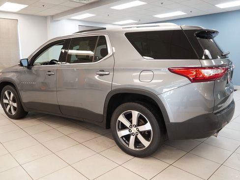 Used 2018 Chevrolet Traverse LT w/ LPO, Cargo Package AWD/4WD image 8