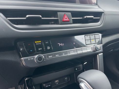 New 2026 Kia Seltos SX AWD/4WD image 17