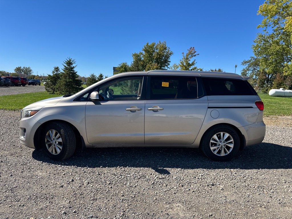 Used 2016 Kia Sedona LX w/ LX Convenience Package FWD image 6