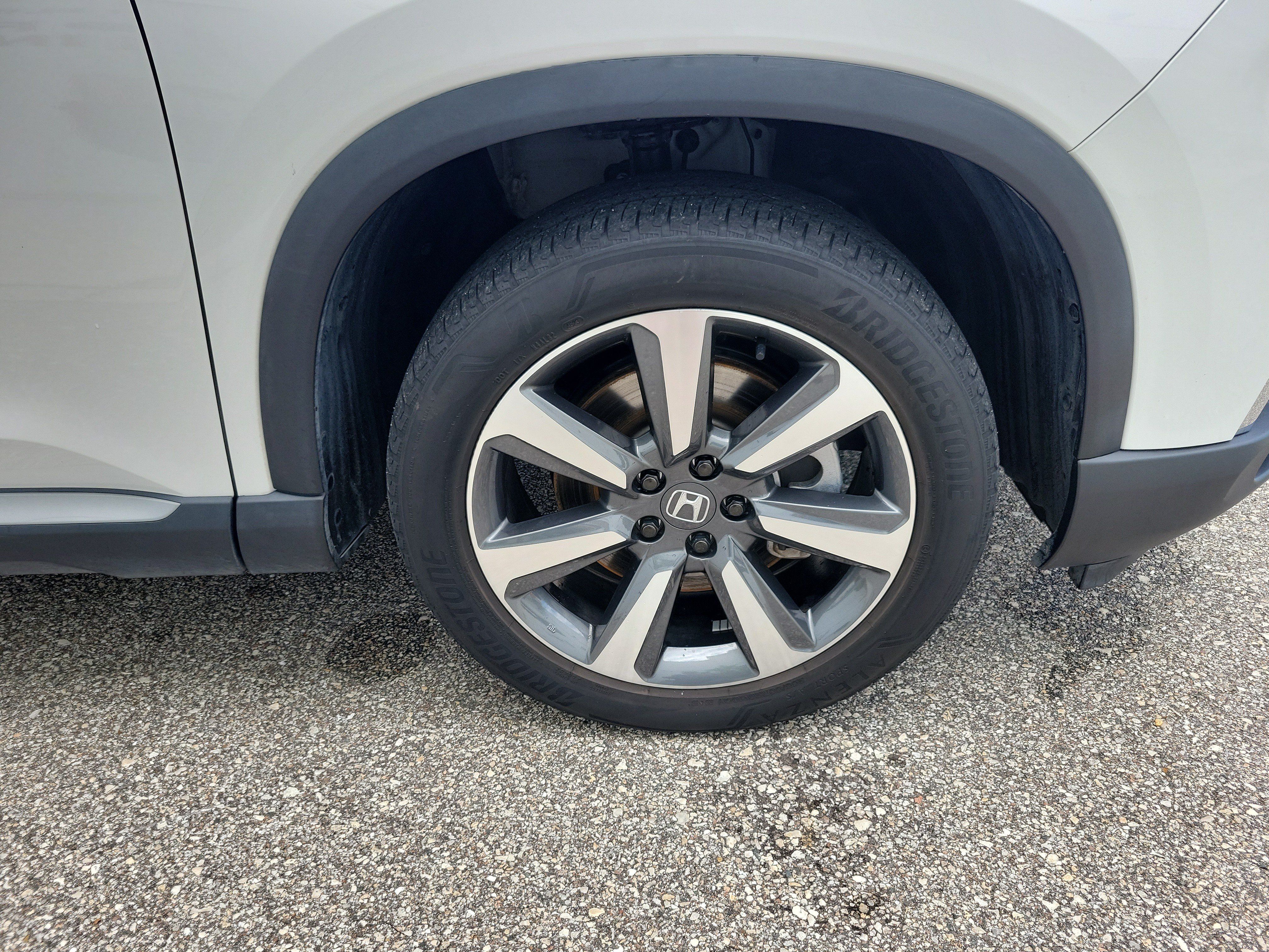Used 2024 Honda Pilot Elite image 13