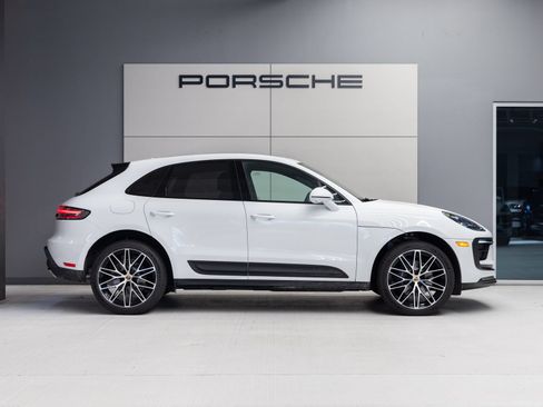 Certified 2026 Porsche Macan AWD/4WD image 8