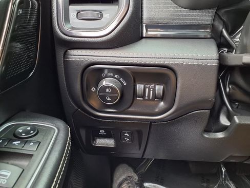 Used 2022 RAM 1500 Limited AWD/4WD image 18