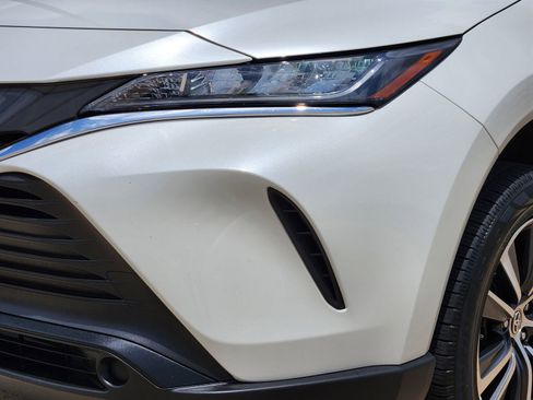 Used 2021 Toyota Venza LE AWD/4WD image 10