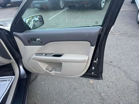 Used 2010 Ford Fusion Hybrid FWD image 16