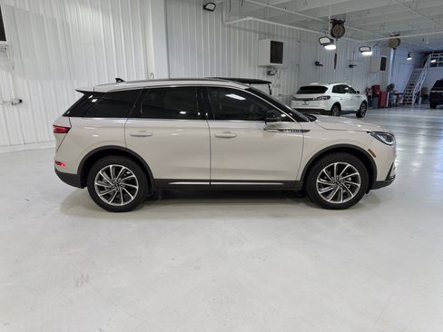 Used 2023 Lincoln Corsair FWD w/ Equipment Group 101A image 6