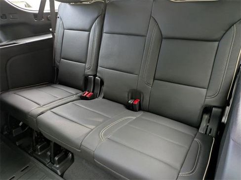 New 2026 Chevrolet Suburban Premier image 29