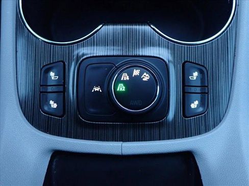 Used 2023 GMC Acadia SLT image 23