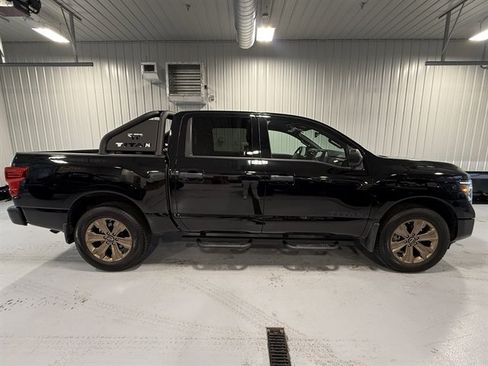 Used 2024 Nissan Titan SV w/ SV Bronze Edition Package image 2