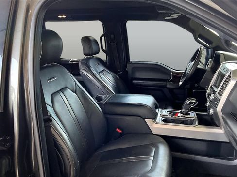 Used 2015 Ford F150 Platinum w/ Equipment Group 701A Luxury AWD/4WD image 8