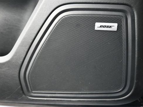 Used 2021 Porsche Macan Turbo image 17