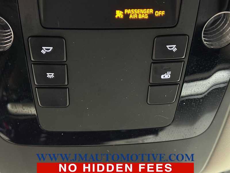 Used 2024 Kia Carnival LX FWD image 37