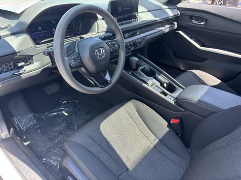 Certified 2023 Honda Accord EX image 17