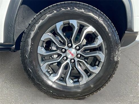 New 2026 GMC Canyon Denali image 19