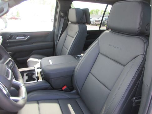 New 2026 GMC Yukon XL Denali image 11