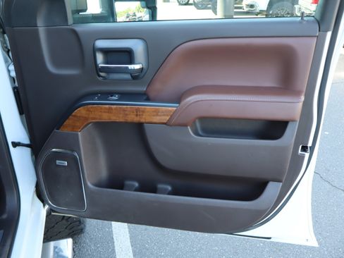 Used 2019 Chevrolet Silverado 2500 High Country w/ Duramax Plus Package AWD/4WD image 39