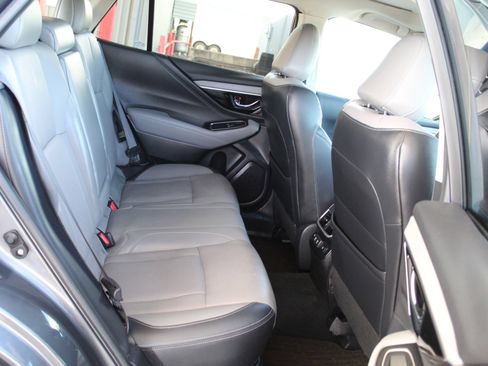 Used 2020 Subaru Outback Limited image 21