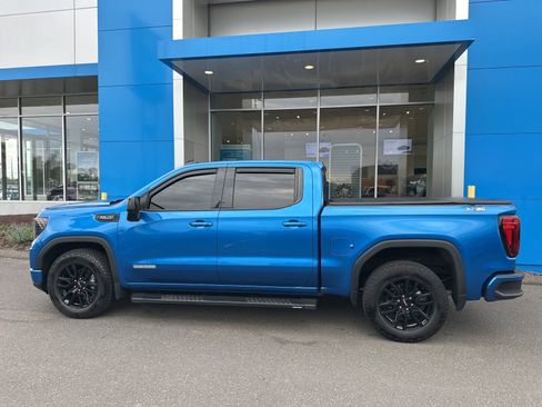 Used 2024 GMC Sierra 1500 Elevation w/ Elevation Premium Package AWD/4WD image 8
