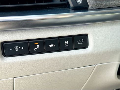 Used 2021 Kia Telluride SX w/ SX Prestige Package image 11