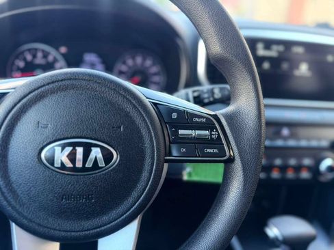 Used 2022 Kia Sportage LX AWD/4WD image 40