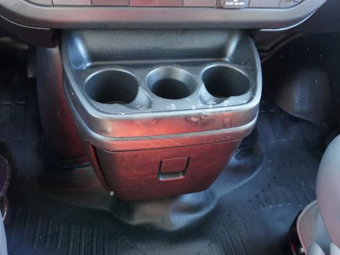 Used 2024 GMC Savana 2500 w/ Driver Convenience Package image 12