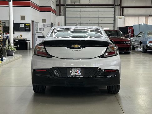 Used 2018 Chevrolet Volt LT w/ LT Driver Confidence Package image 3