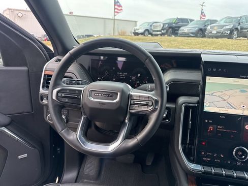 Used 2025 GMC Yukon Denali AWD/4WD image 45