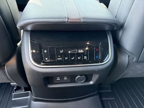 Used 2025 Nissan Armada SL w/ Captain's Chari Seat Package AWD/4WD image 21