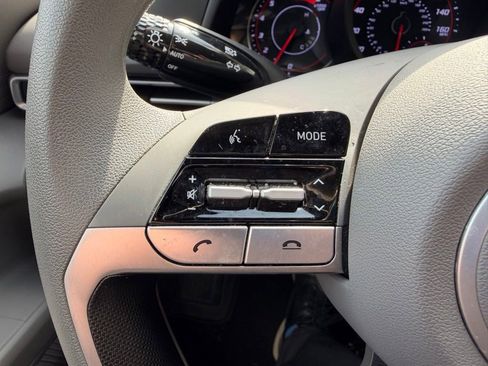 Certified 2023 Hyundai Elantra SE FWD image 21