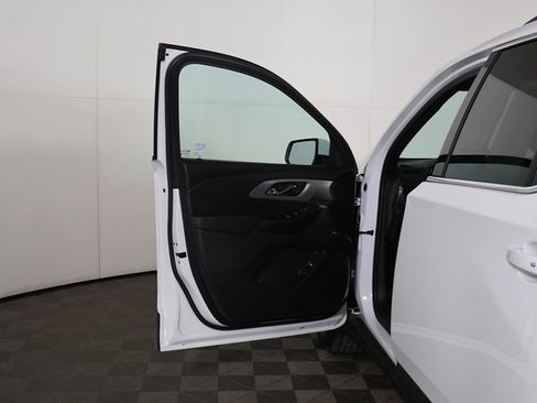 Used 2023 Chevrolet Traverse LT AWD/4WD image 19