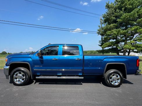 Used 2017 GMC Sierra 2500 SLT w/ Duramax Plus Package AWD/4WD image 3