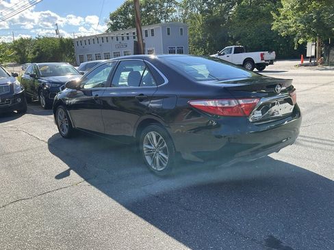 Used 2017 Toyota Camry SE FWD image 7