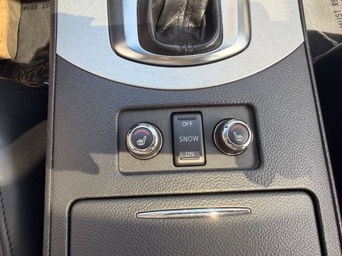 Used 2009 INFINITI G37 x Sedan w/ Premium Pkg AWD/4WD image 28