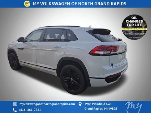 Used 2023 Volkswagen Atlas Cross Sport SEL R-Line image 6