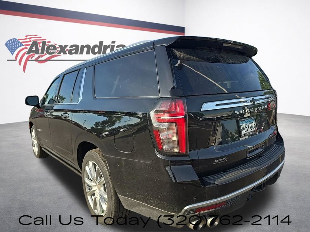 Used 2024 Chevrolet Suburban High Country AWD/4WD image 7
