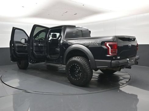 Used 2017 Ford F150 Raptor w/ Equipment Group 802A Luxury AWD/4WD image 54