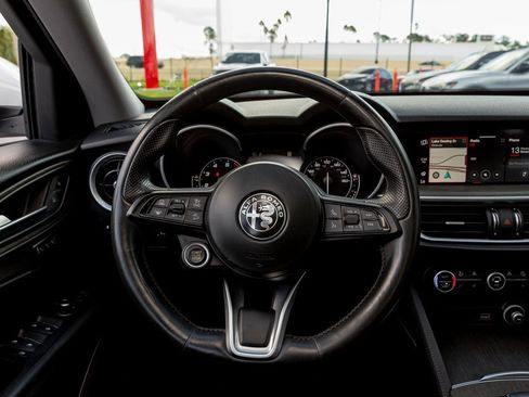 Used 2021 Alfa Romeo Stelvio Ti w/ Nero Edizione image 29