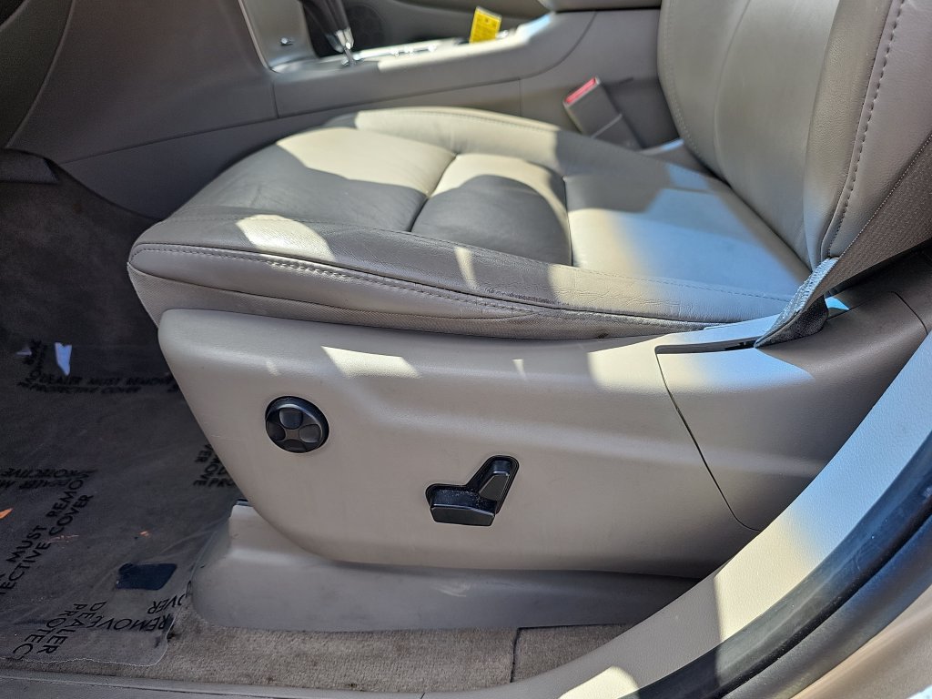 Used 2011 Jeep Grand Cherokee Laredo RWD image 29