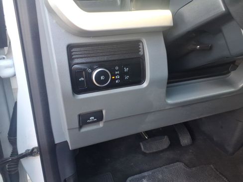 Used 2024 Ford F250 XLT AWD/4WD image 13