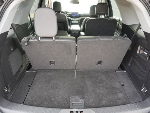 Used 2021 Ford Explorer Limited w/ Equipment Group 301A AWD/4WD image 29