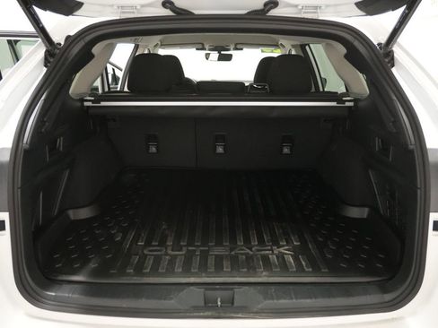 Used 2025 Subaru Outback Premium image 31