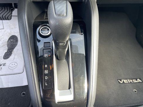 Used 2025 Nissan Versa SV image 18