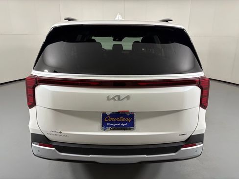 New 2026 Kia Carnival EX image 7