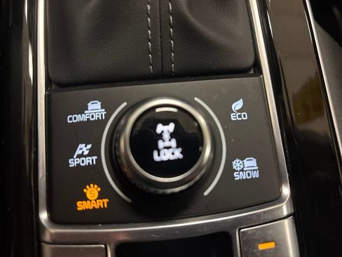 Used 2025 Kia Telluride S AWD/4WD image 19